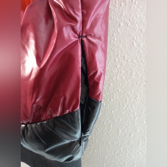 Women's Love & Sports Mulitcolor Puffer Zip Outdoor Vest sz Small 4-6 - Picture 4 of 7